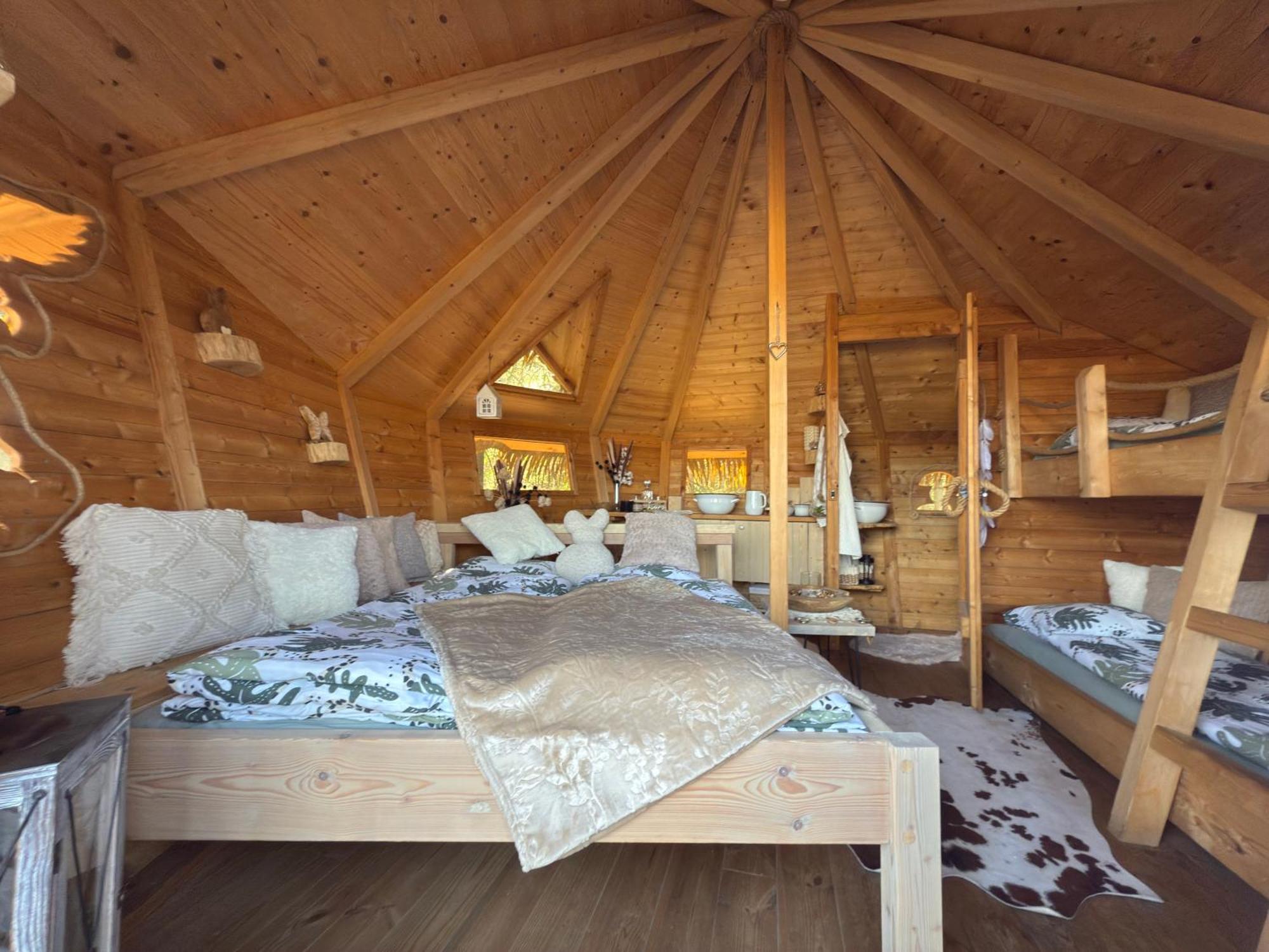 Treehouse U Rybnika Hotel Osecna Exterior photo